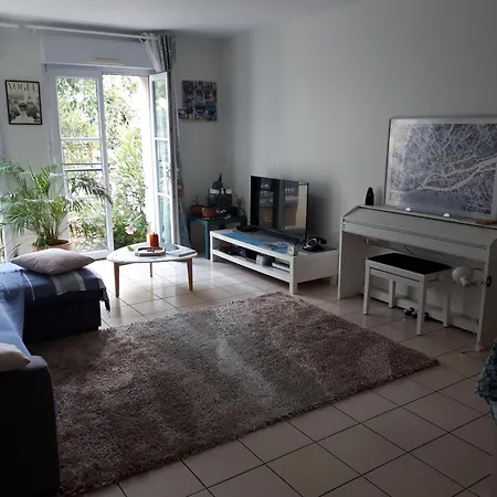 Appartement Le Plessis-Robinson Apartment Le Plessis-Robinson